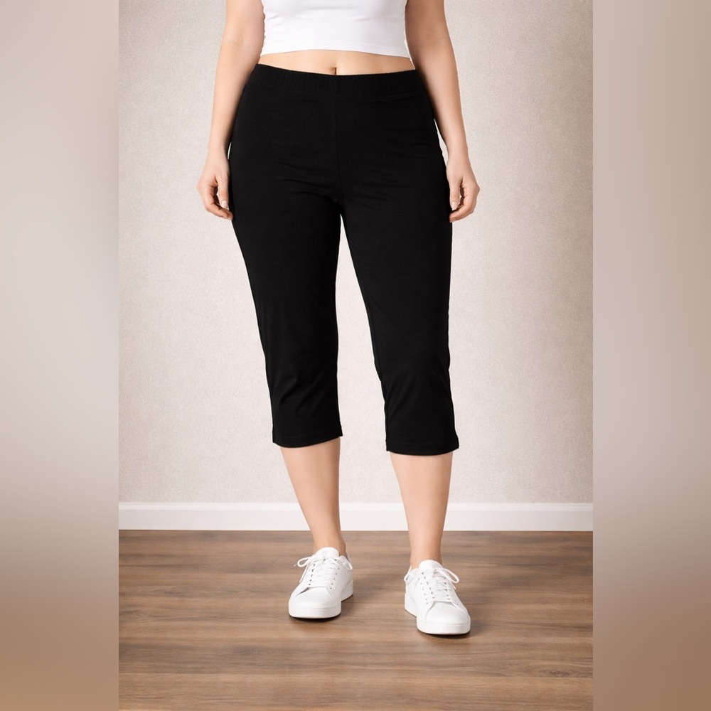 Hanes Women's Black Capris